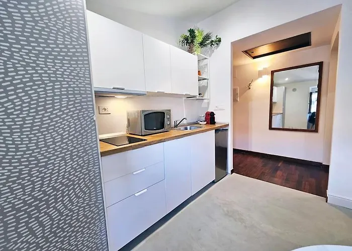 Gabri 19 - Elegant Escape In Piazzale Flaminio * Rom